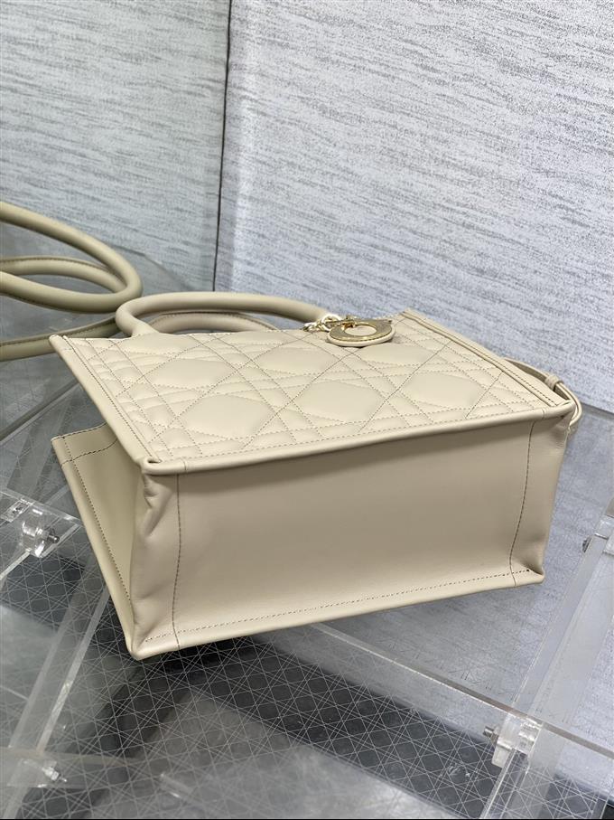 2025228Y750P212147912