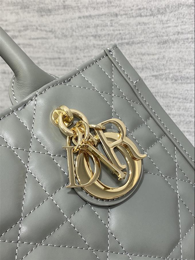 2025228Y750P212147975