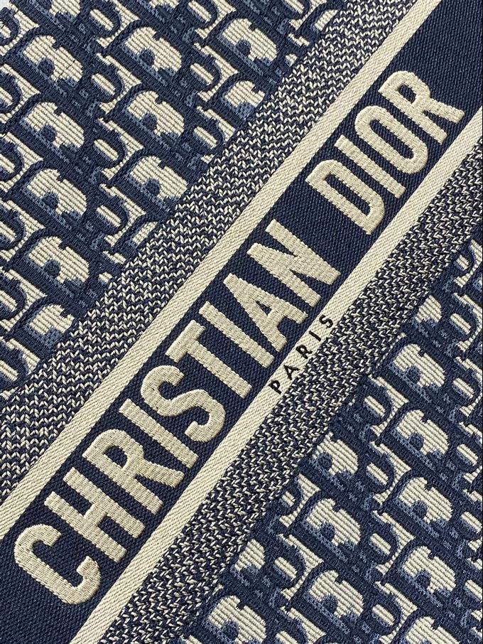 2025228Y750P212148117