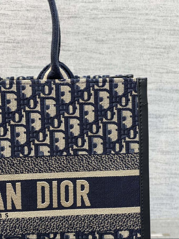 2025228Y750P212148133