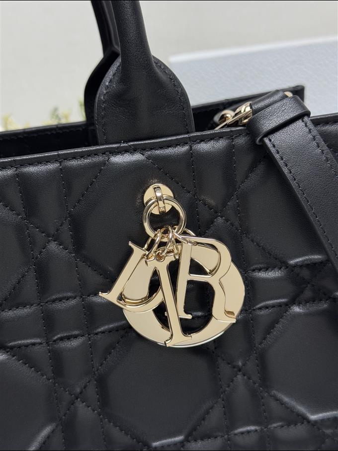 2025228Y800P203830646