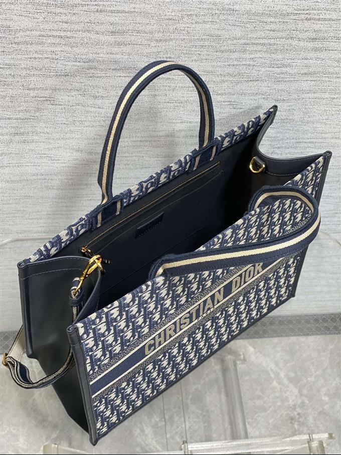 2025228Y800P212149205