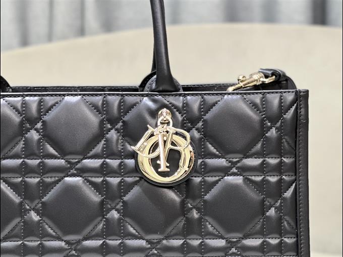 2025228Y980P203831229