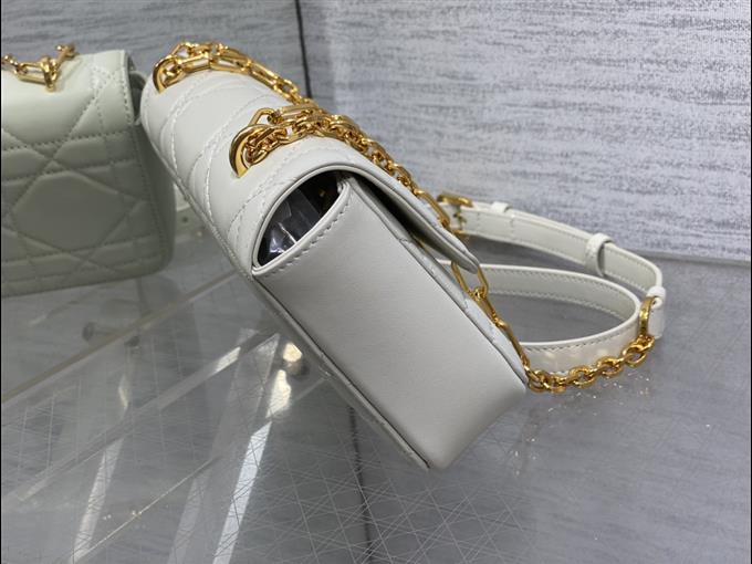 2025228Y700P221926170