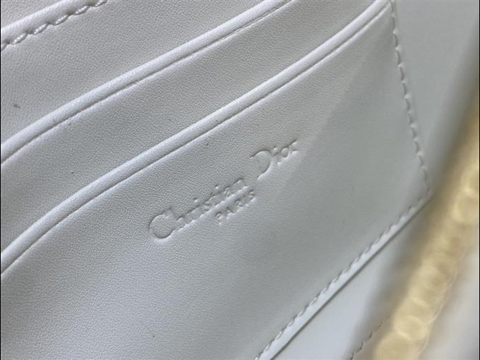 2025228Y700P221926233