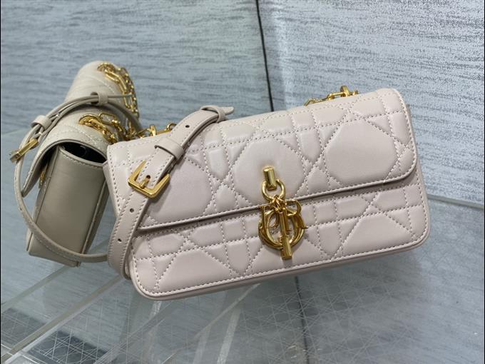 2025228Y700P221926264