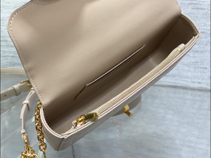 2025228Y700P221926359