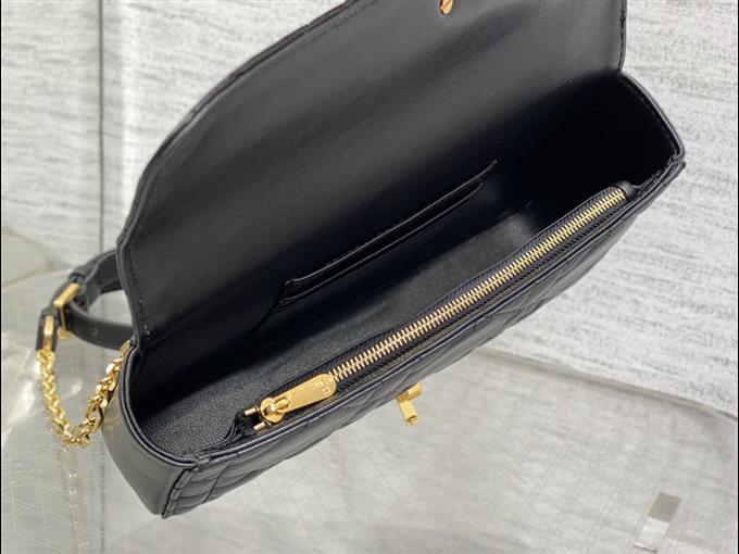 2025228Y700P221926645