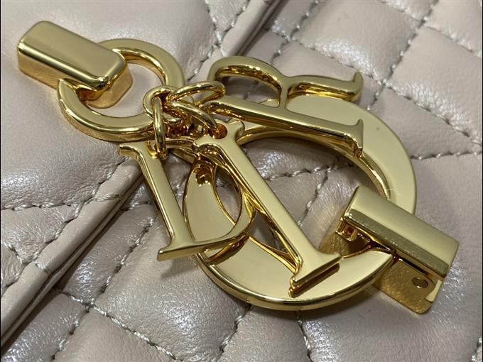 2025228Y700P221926707