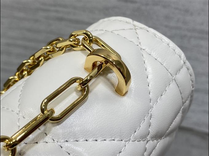 2025228Y700P221926897