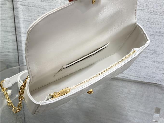 2025228Y700P221926927