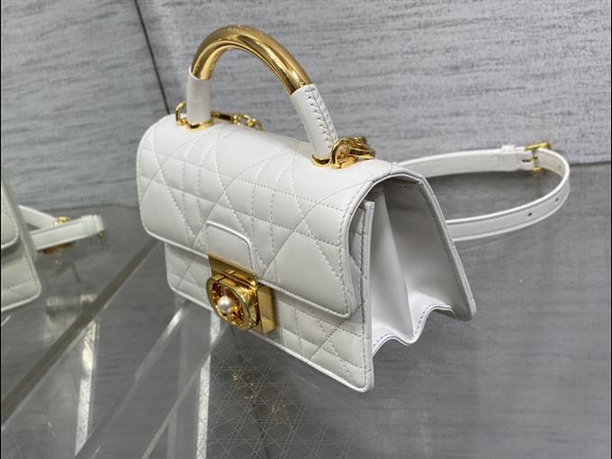 2025228Y700P221927178