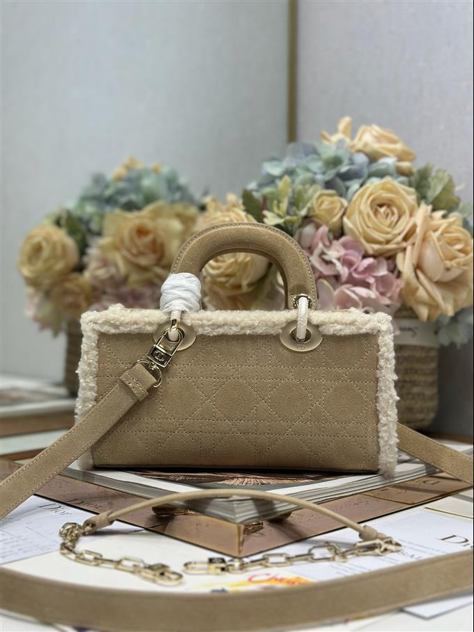 2025228Y820P204516515