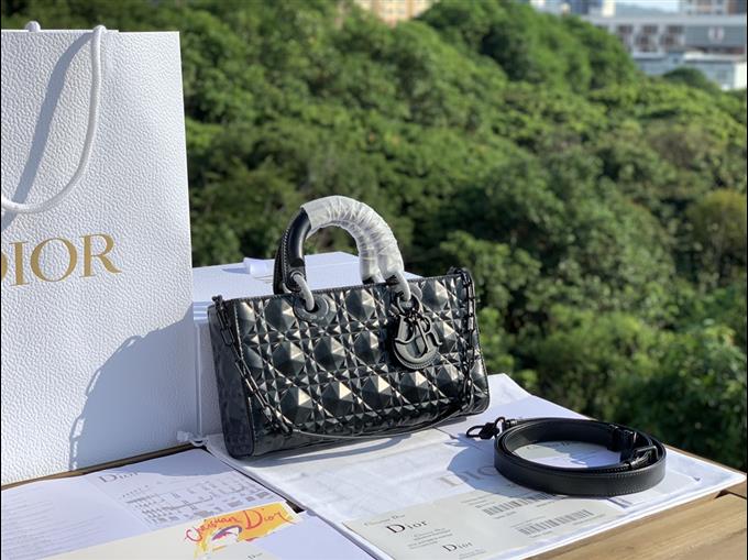 2025228Y950P20457779