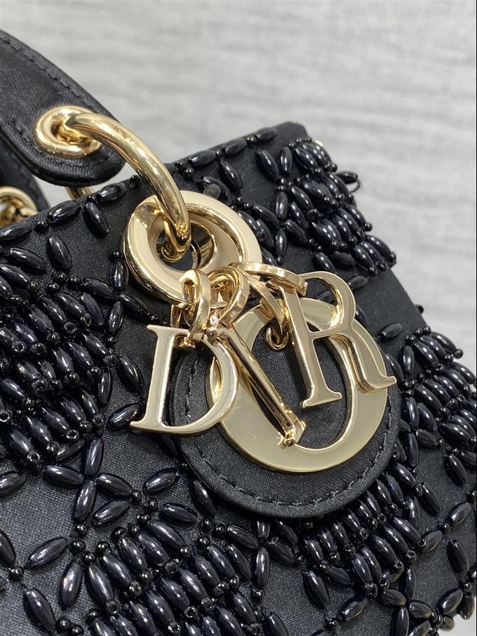 2025228Y1150P2055471