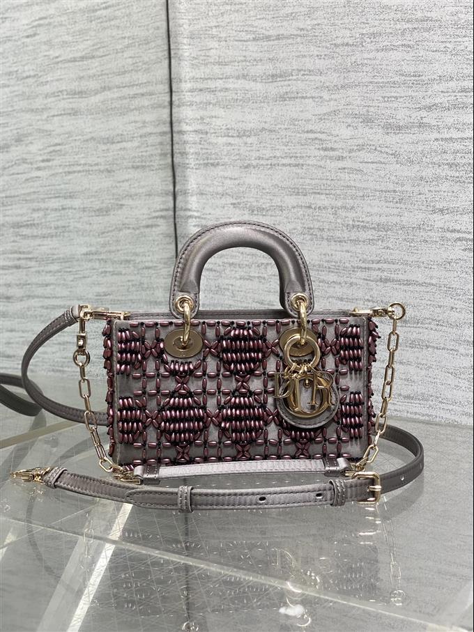 2025228Y1150P205547109