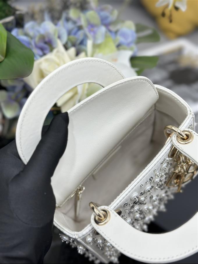 2025228Y1380P211855139