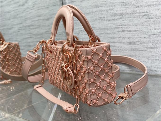 2025228Y1400P205547899