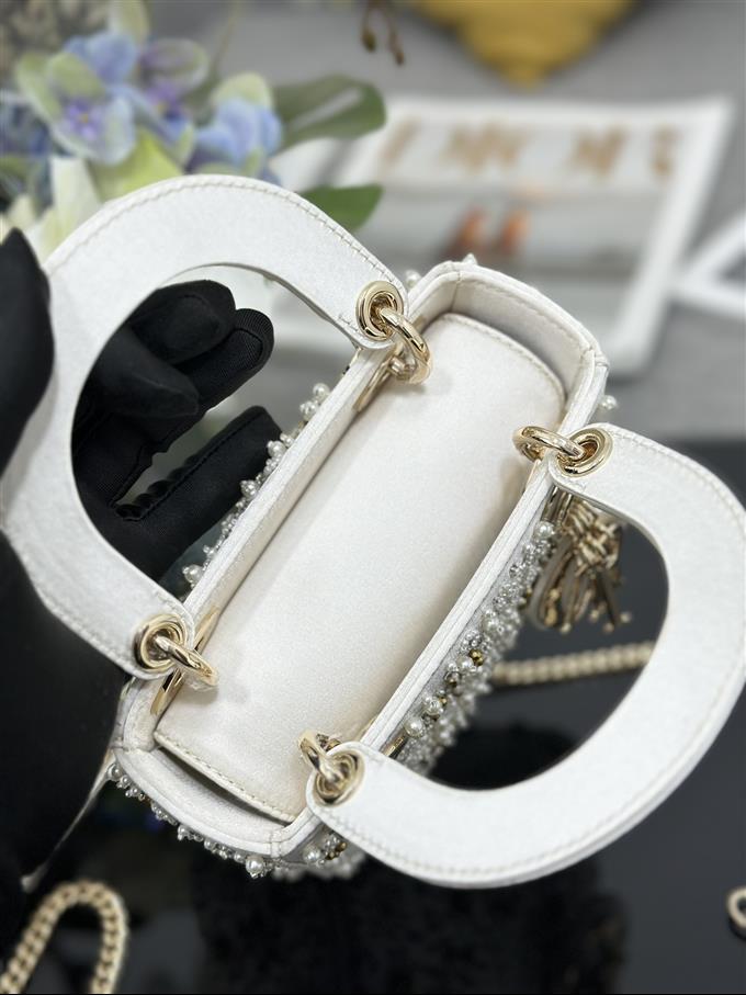 2025228Y1460P211855548