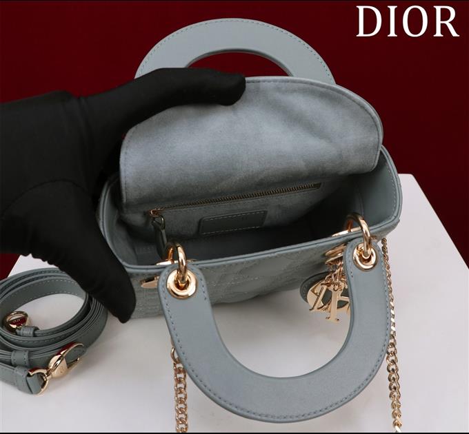 2025228Y600P205549878