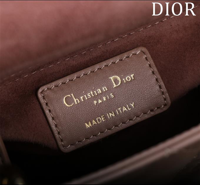 2025228Y600P205550210