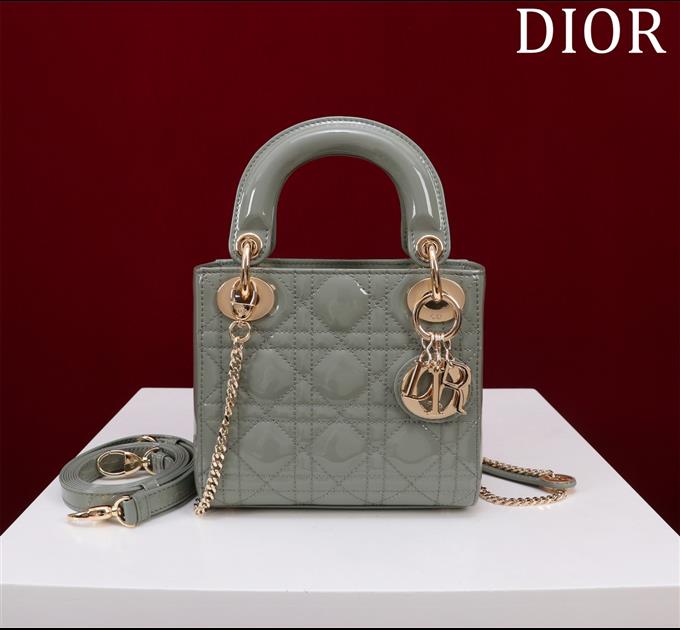 2025228Y600P205551372