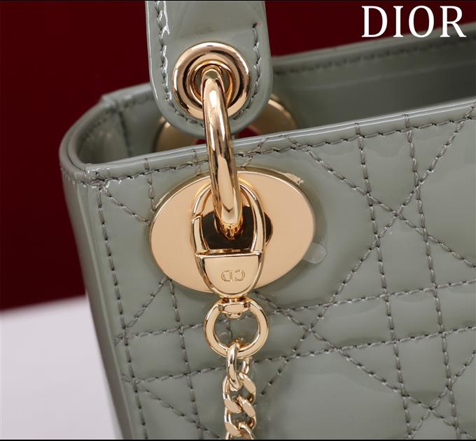 2025228Y600P205551481