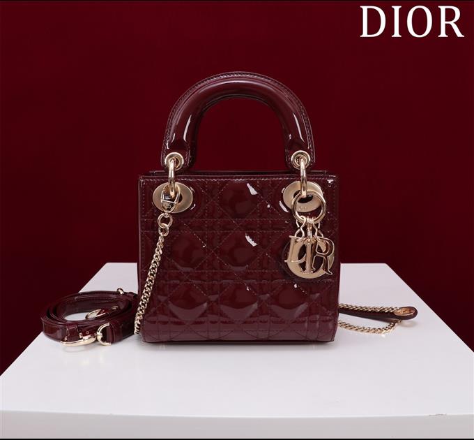 2025228Y600P205551792