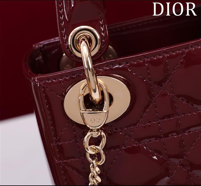 2025228Y600P205551902