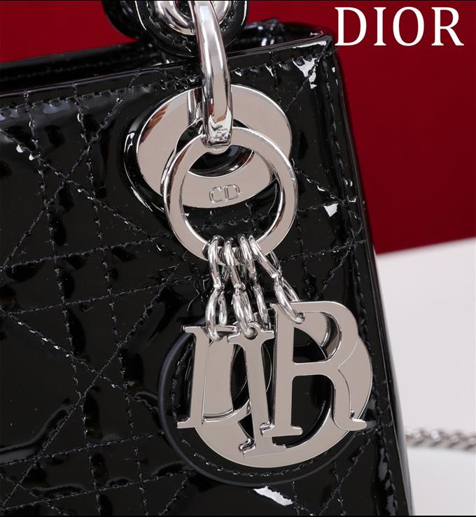 2025228Y600P205552170