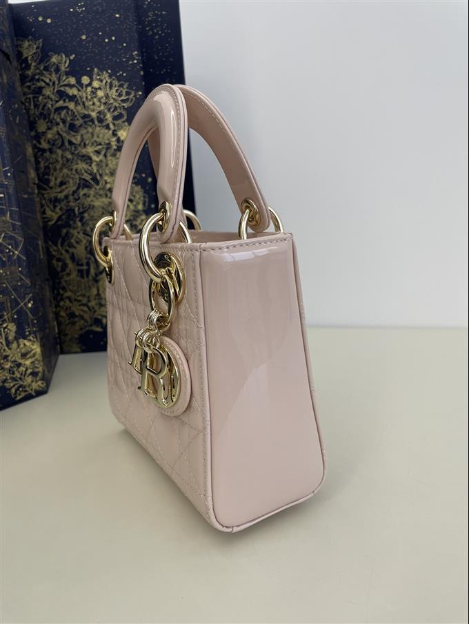 2025228Y600P205554583