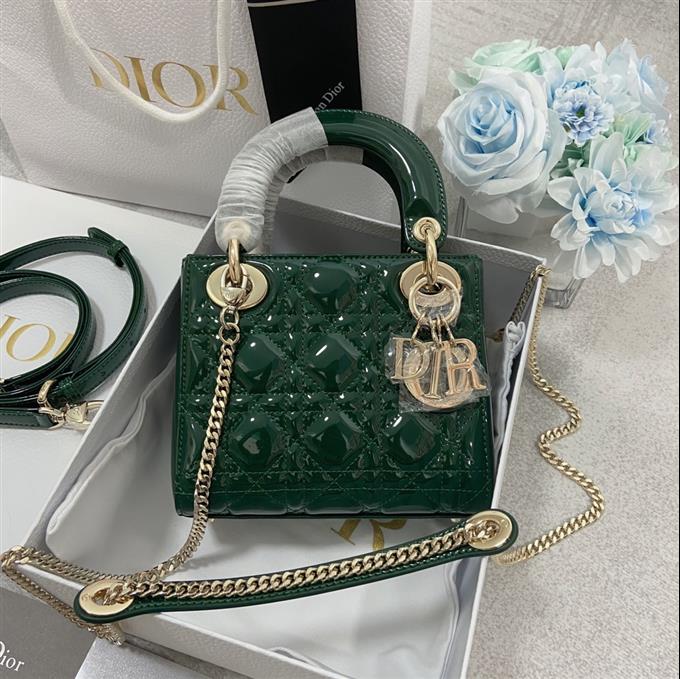 2025228Y600P205554943