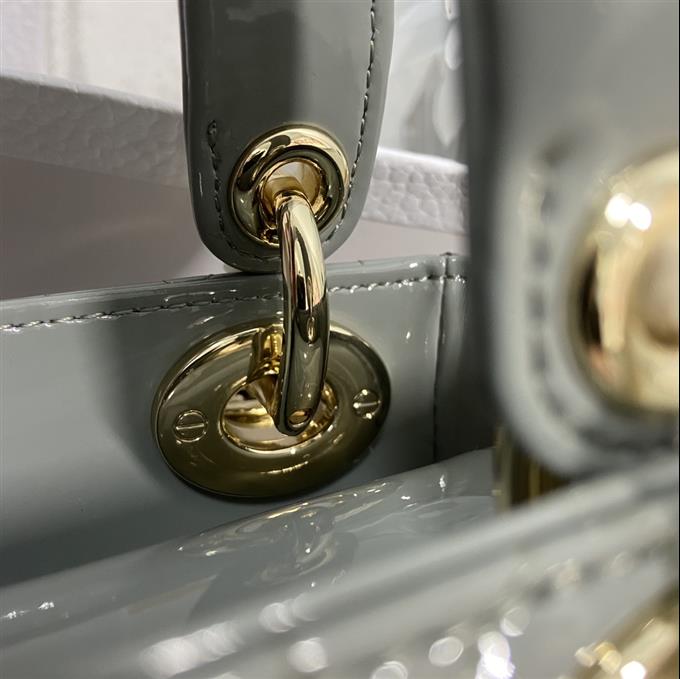 2025228Y600P205555272