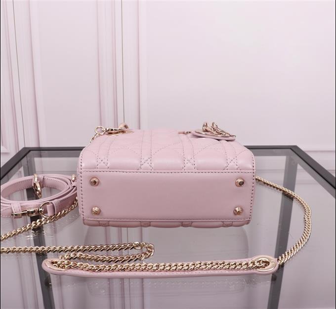 2025228Y600P205556376