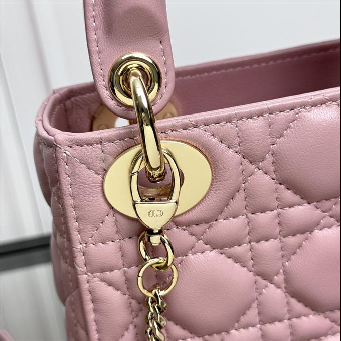 2025228Y600P205556629