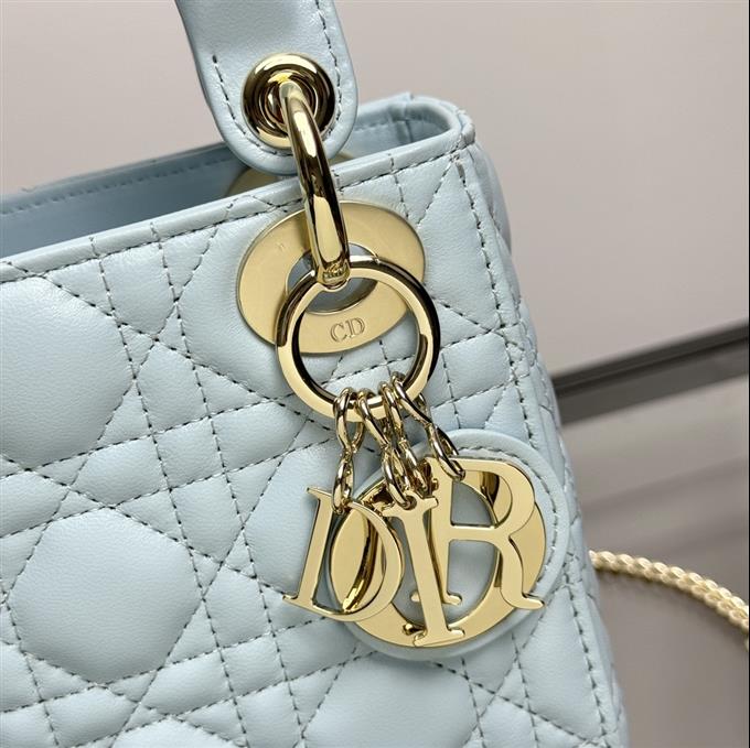 2025228Y600P205556895