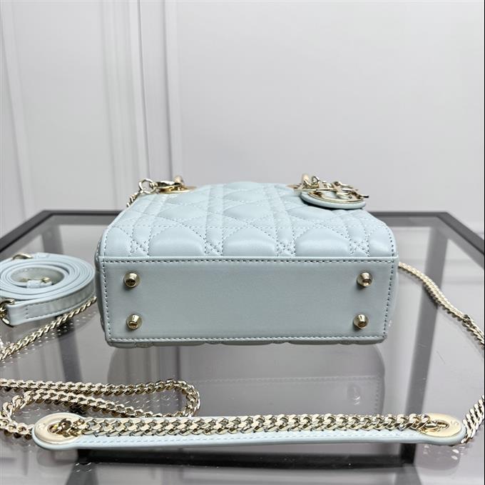 2025228Y600P205557652