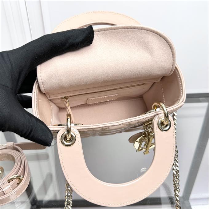 2025228Y600P205558265