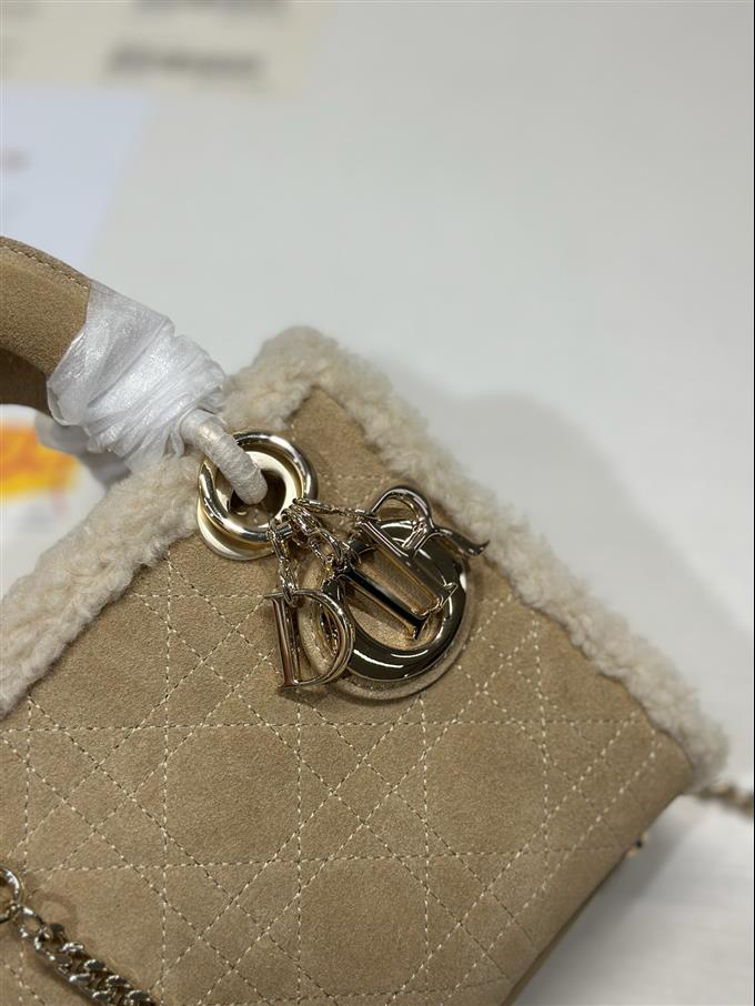 2025228Y850P205630997