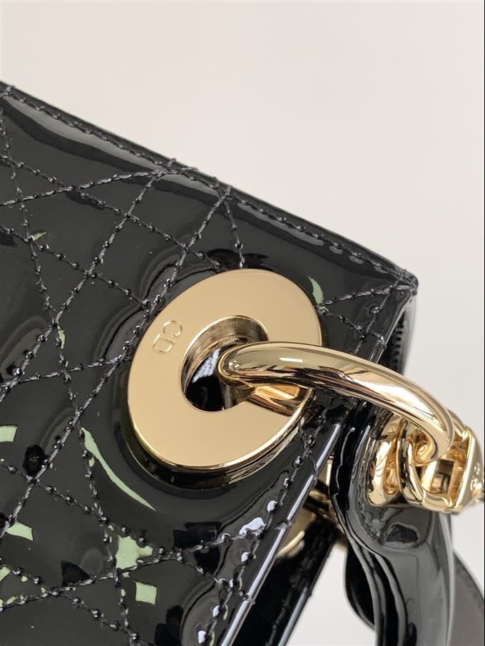 2025228Y600P211856503