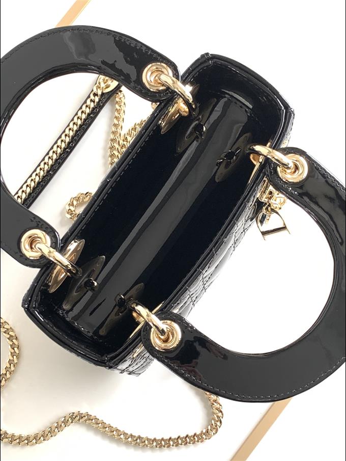 2025228Y600P211856534