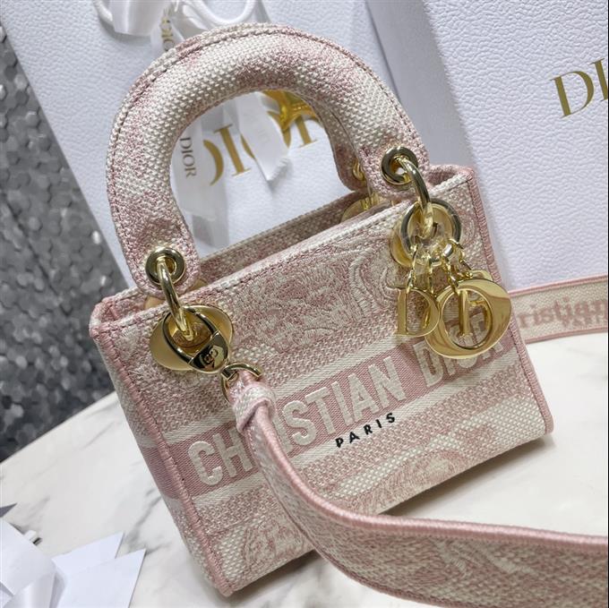 2025228Y600P212521562