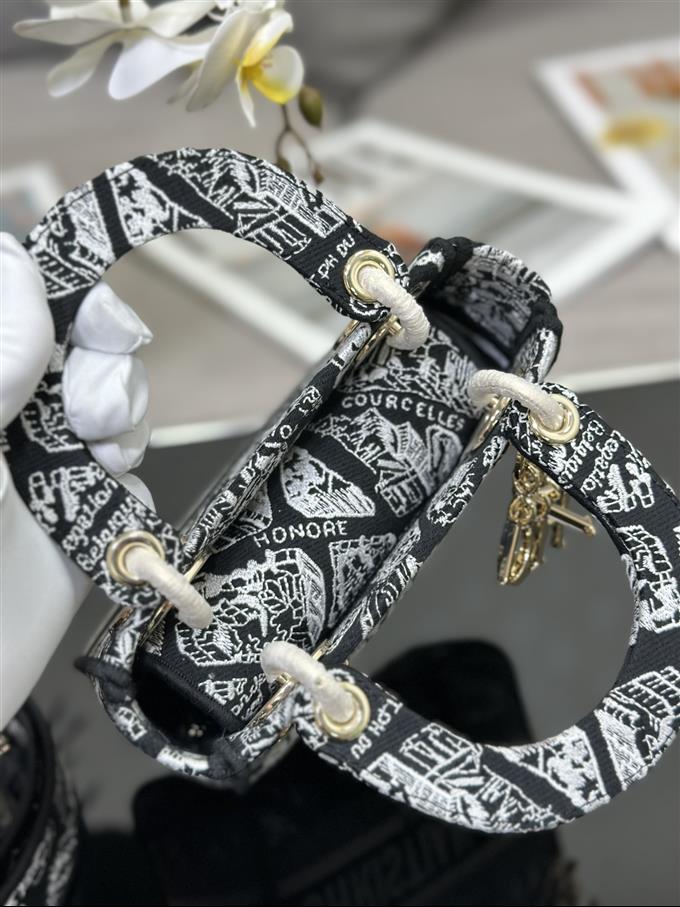 2025228Y600P212522383