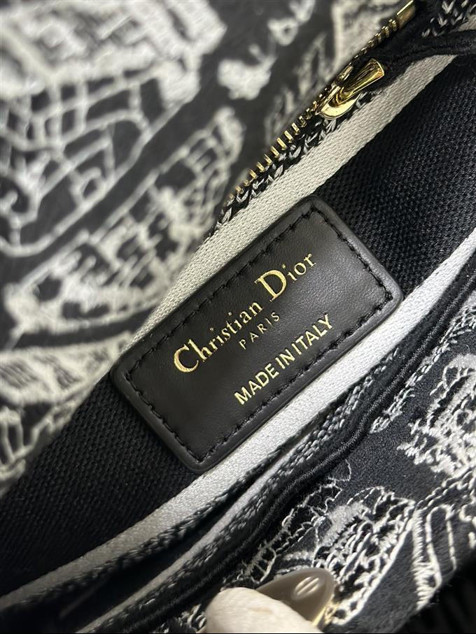 2025228Y600P212522415