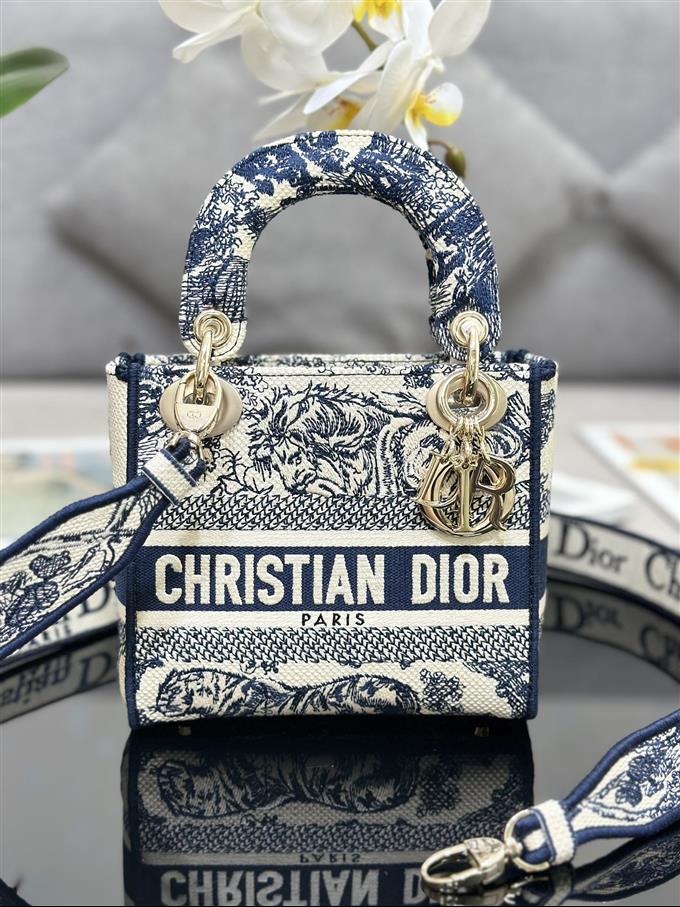 2025228Y600P212522574