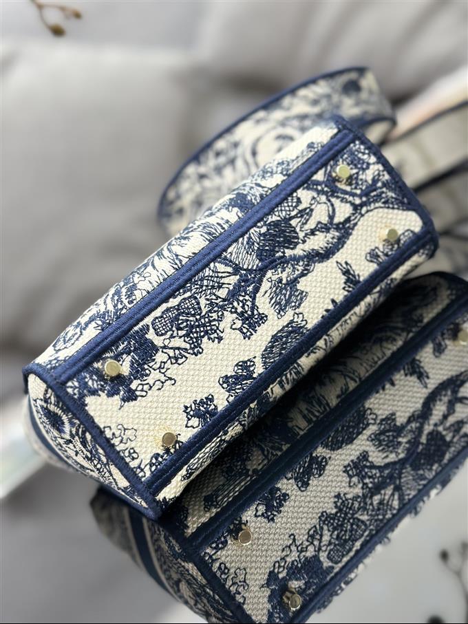 2025228Y600P212522620