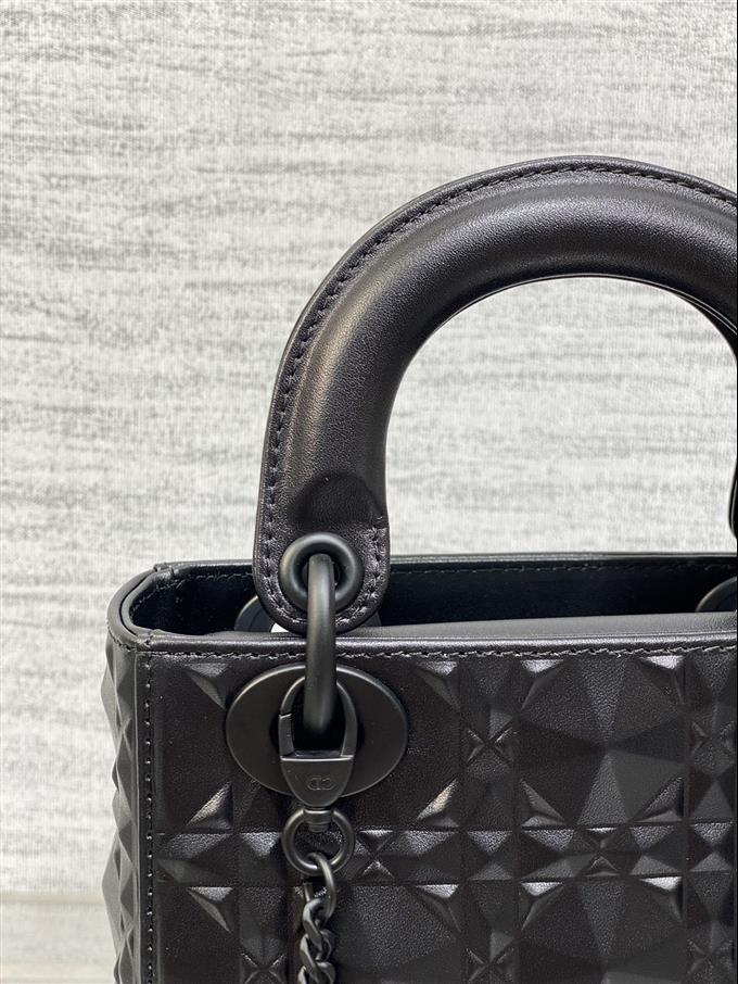 2025228Y600P21252330