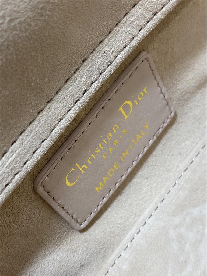 2025228Y620P212523775