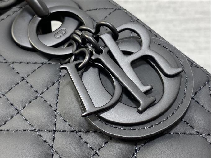 2025228Y650P205544922