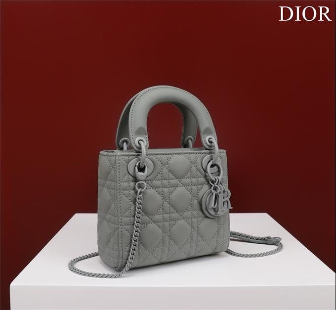 2025228Y650P205617218